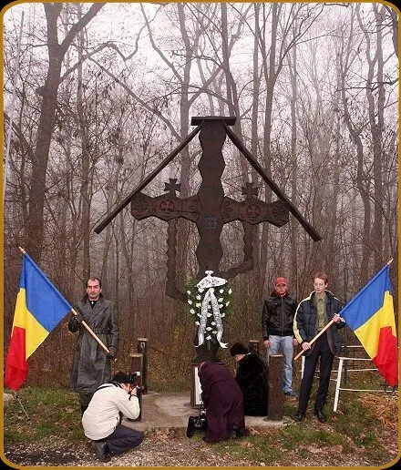 Au dărâmat troița de la Tâncăbești