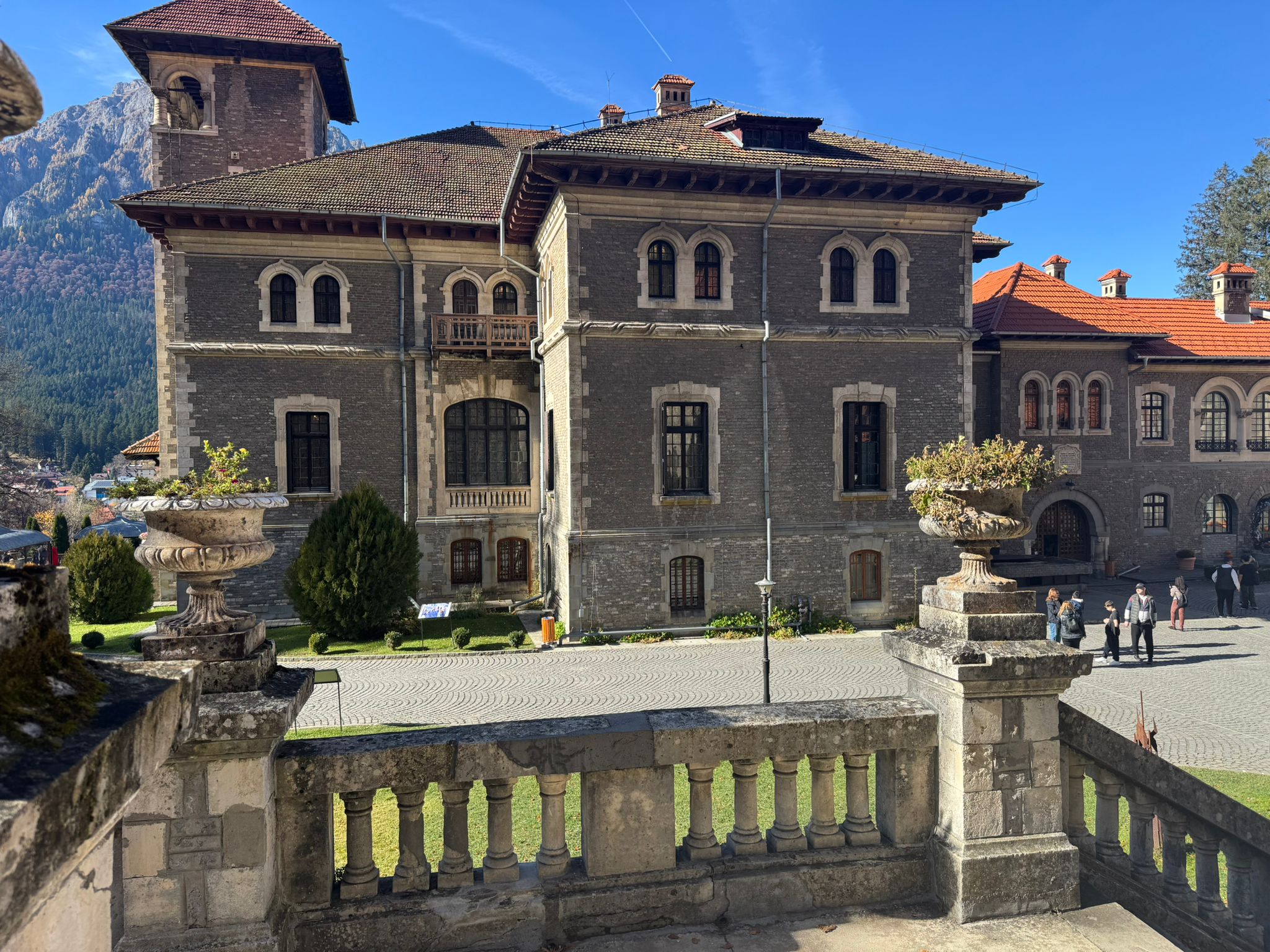'Castelul Cantacuzino prin ochii unui basarabean' de Vlad Bilețchi