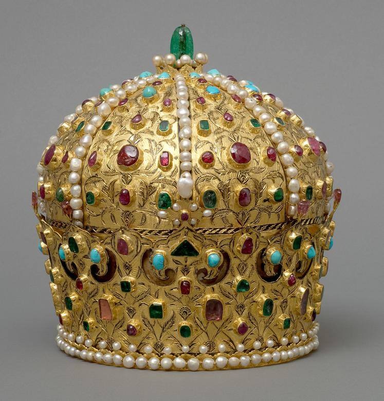 Un mic studiu asupra coroanei regale medievale de dr. I. F. Gheorghiev